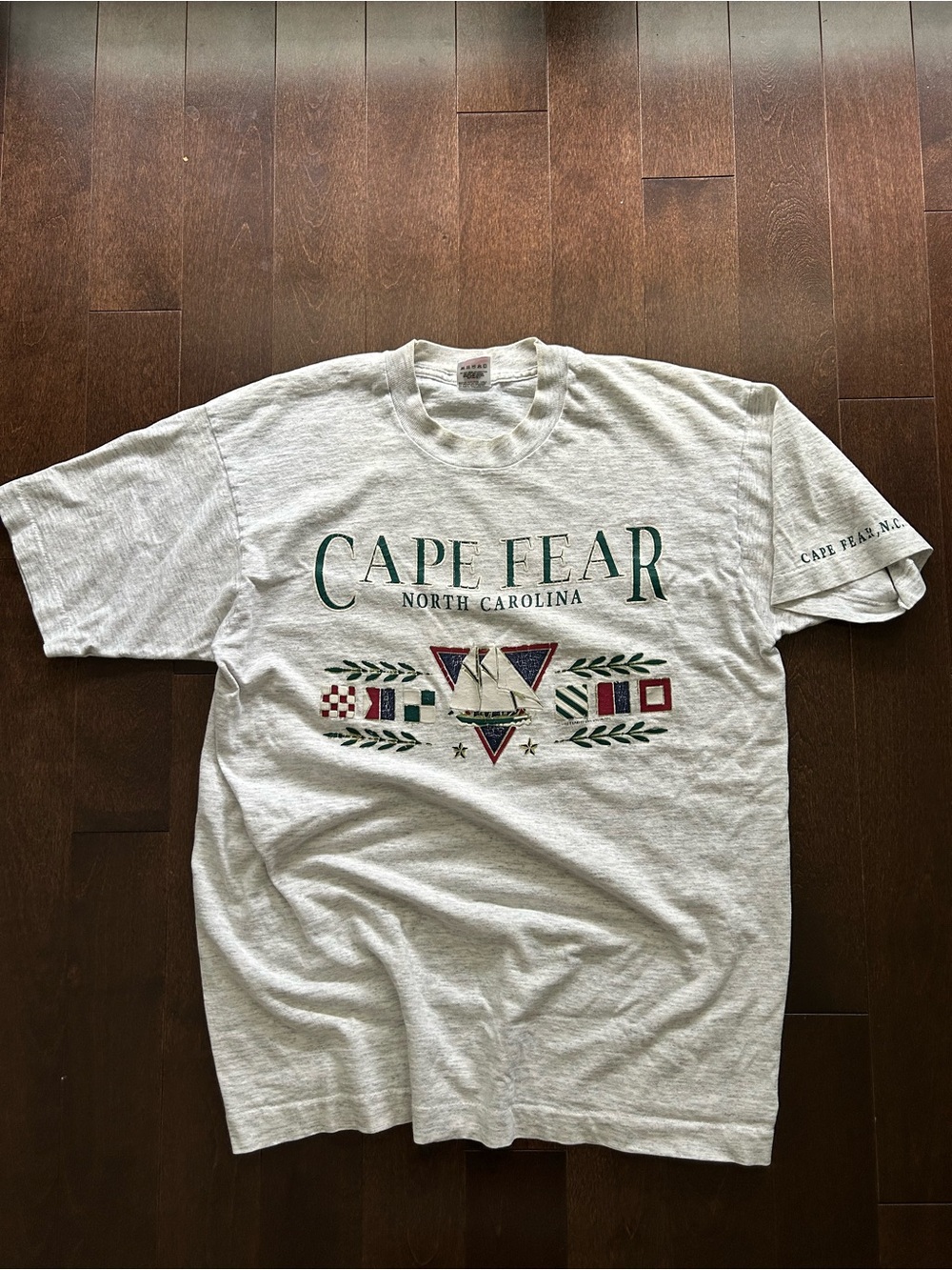 90’s Vintage Cape Fear North Carolina Sailing Boat Nautical Graphic Tee